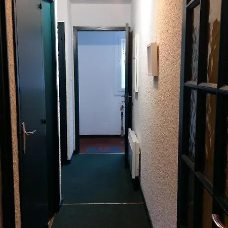 Le Tyrol アパート *